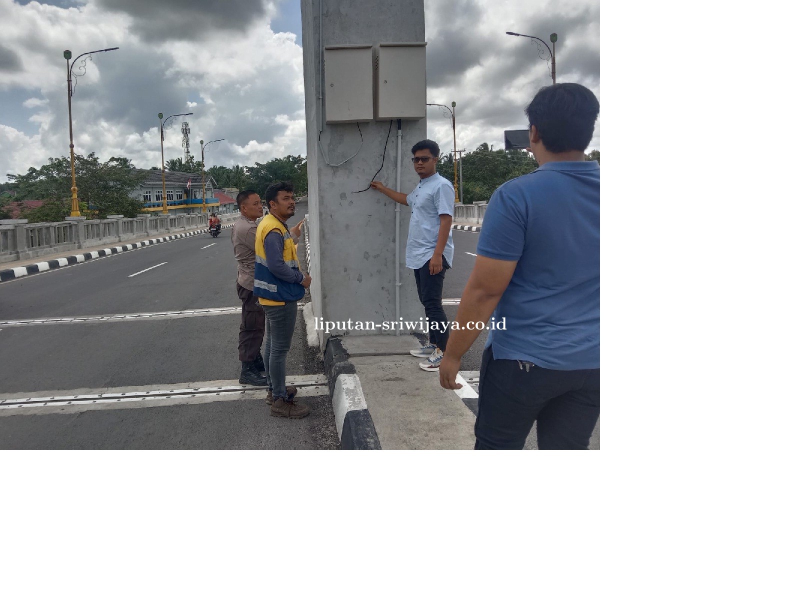 Diduga Disabotase Oknum Tak Bertanggung Jawab, Lampu Jembatan Flyover Fatih Galung Gelap Gulita