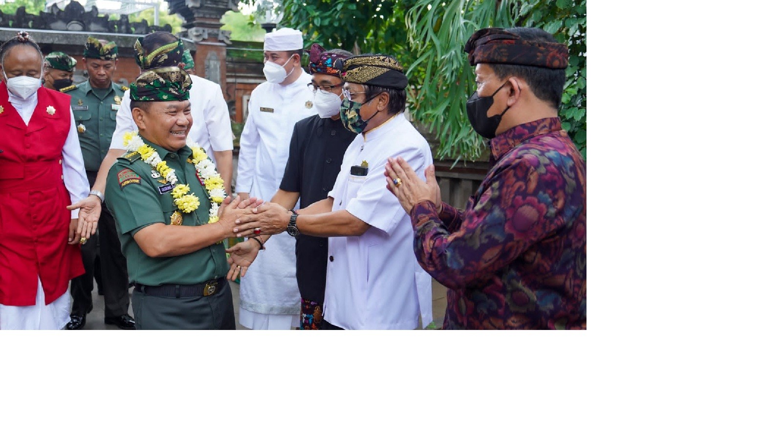 Kehormatan Bagi Umat Hindu Dikunjungi  Pimpinan TNI AD